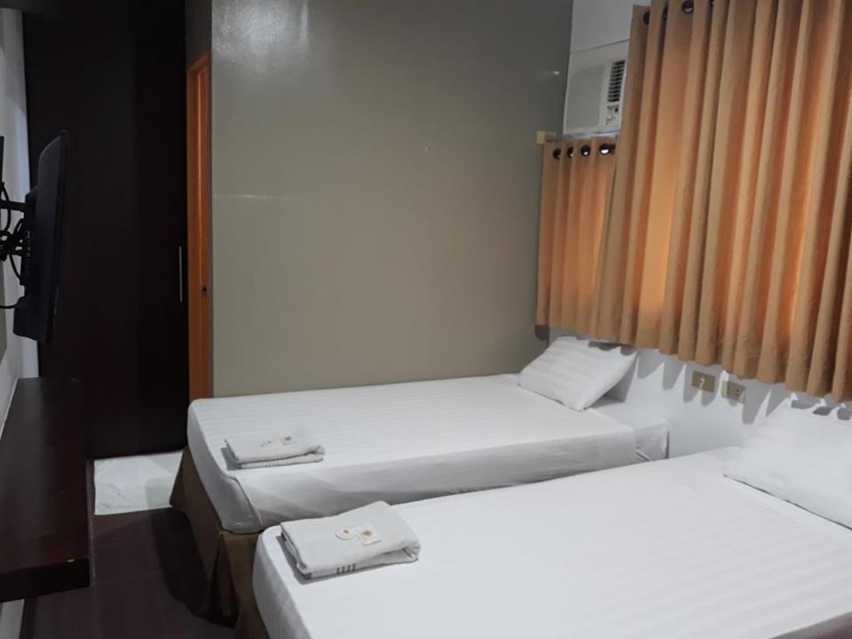 Hotel Kichi Legazpi Kültér fotó