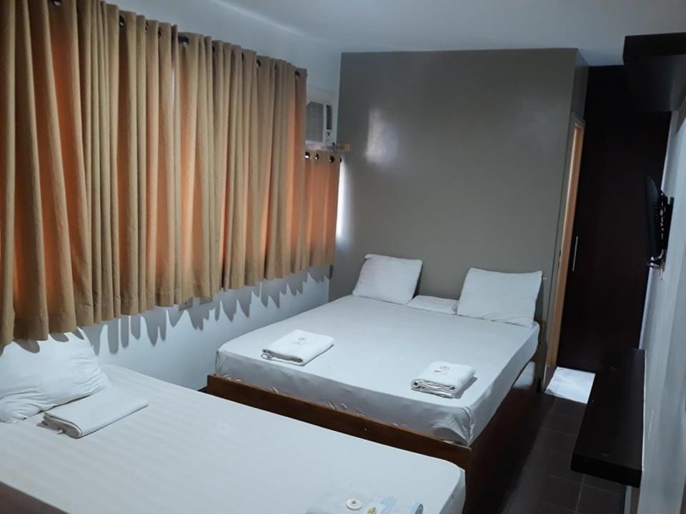 Hotel Kichi Legazpi Kültér fotó